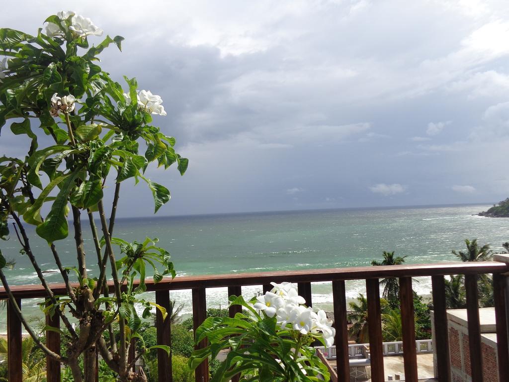 Hotel Silan Mo Mirissa Kültér fotó