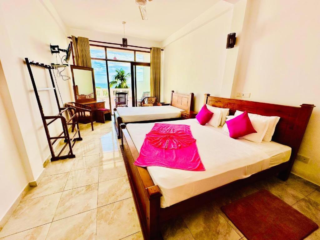 Hotel Silan Mo Mirissa Kültér fotó