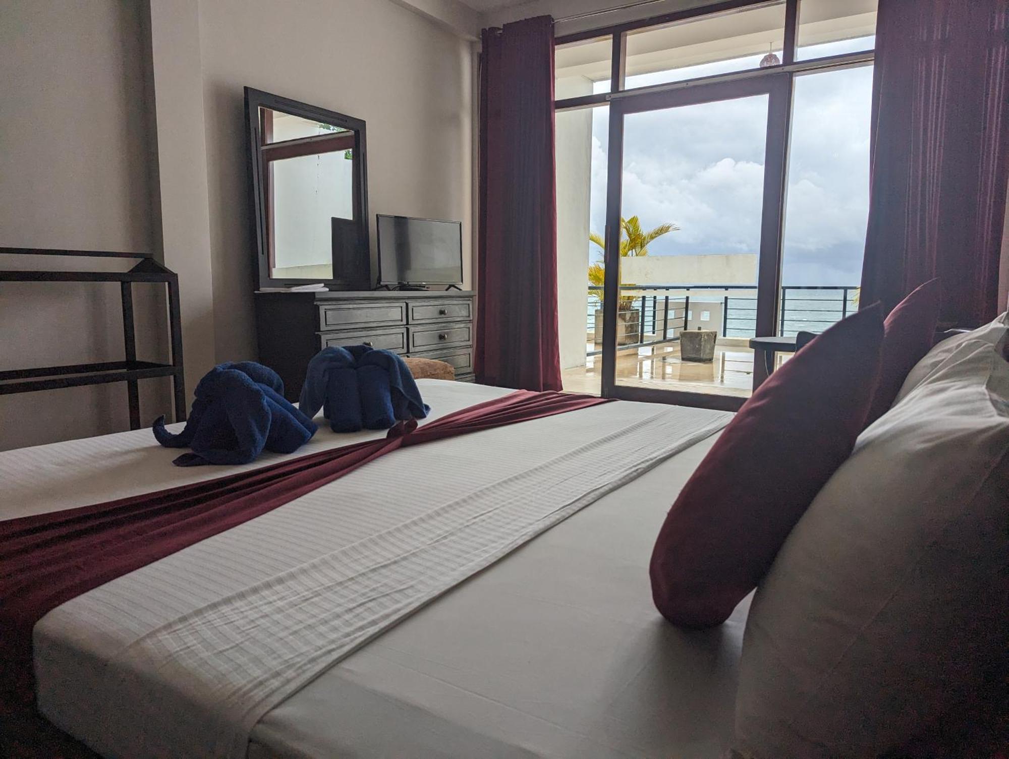Hotel Silan Mo Mirissa Kültér fotó