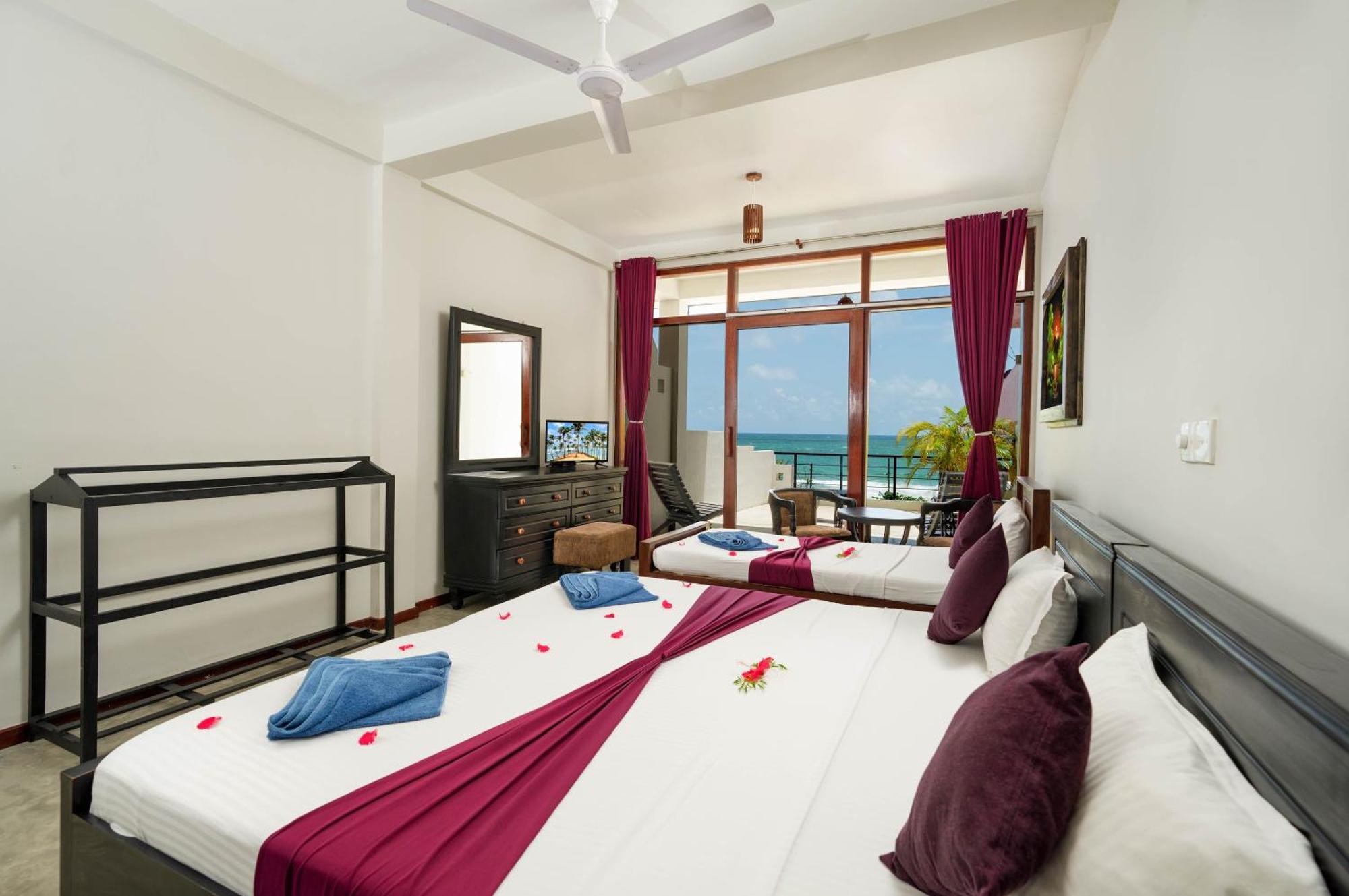 Hotel Silan Mo Mirissa Kültér fotó