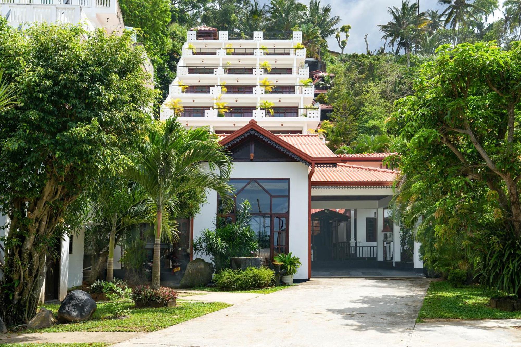 Hotel Silan Mo Mirissa Kültér fotó