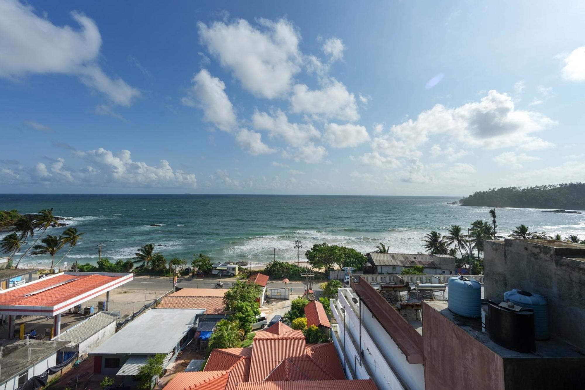 Hotel Silan Mo Mirissa Kültér fotó