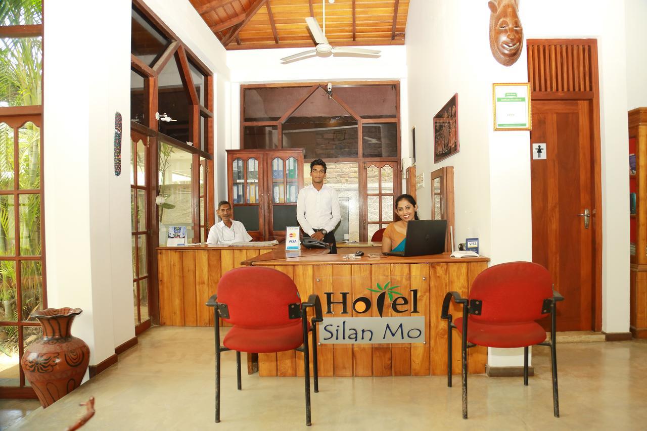 Hotel Silan Mo Mirissa Kültér fotó